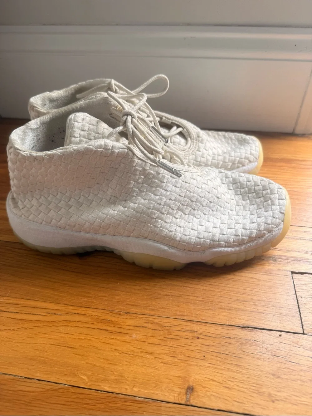 Jordan Future Phantom Shoes Size‎ 6.5Y Youth Boys Cream White